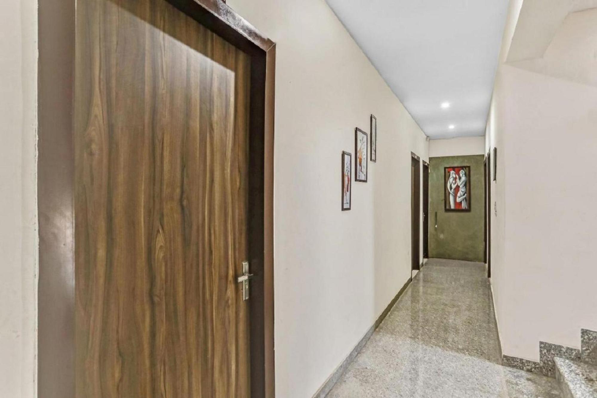 Hotel Noida Continental Exterior photo